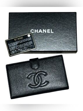 Chanel Black Caviar Leather Bifold Wallet Excellent Condition With Box and Card